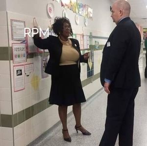 Meet your Posher, Cynthia